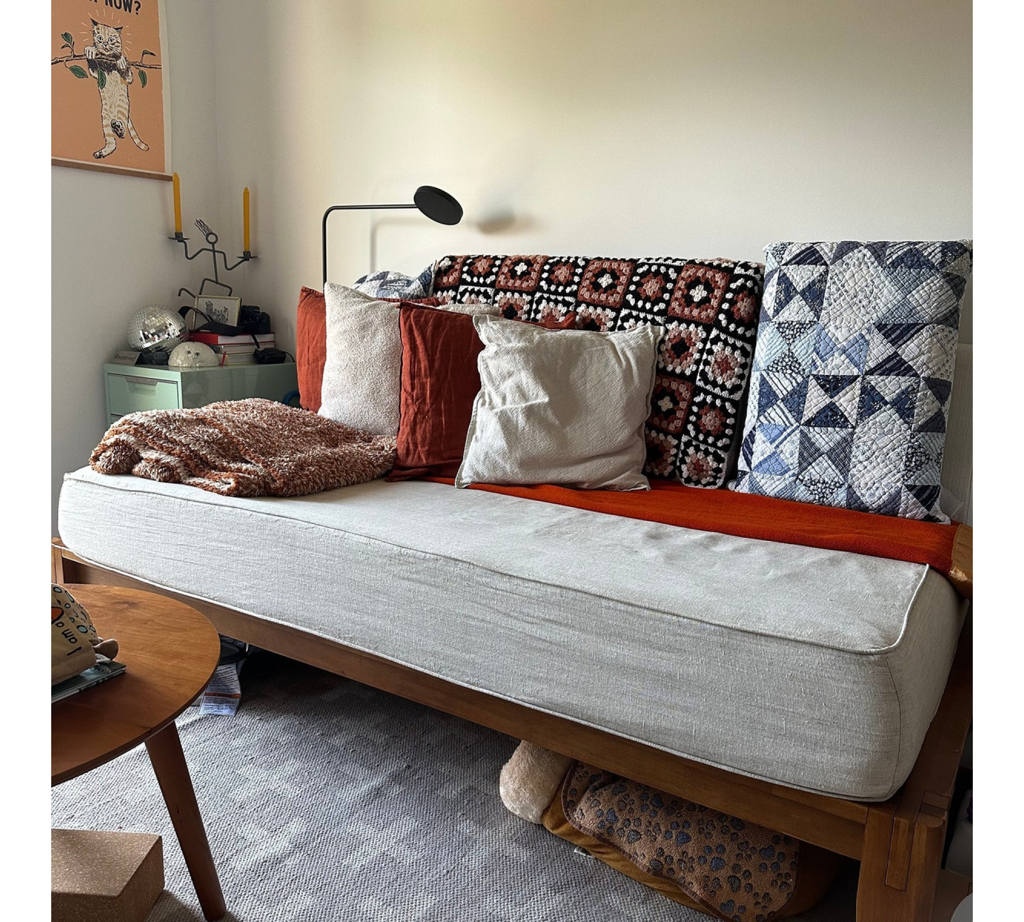 Breathable 100% Linen Daybed Cover With The Piping On Edges