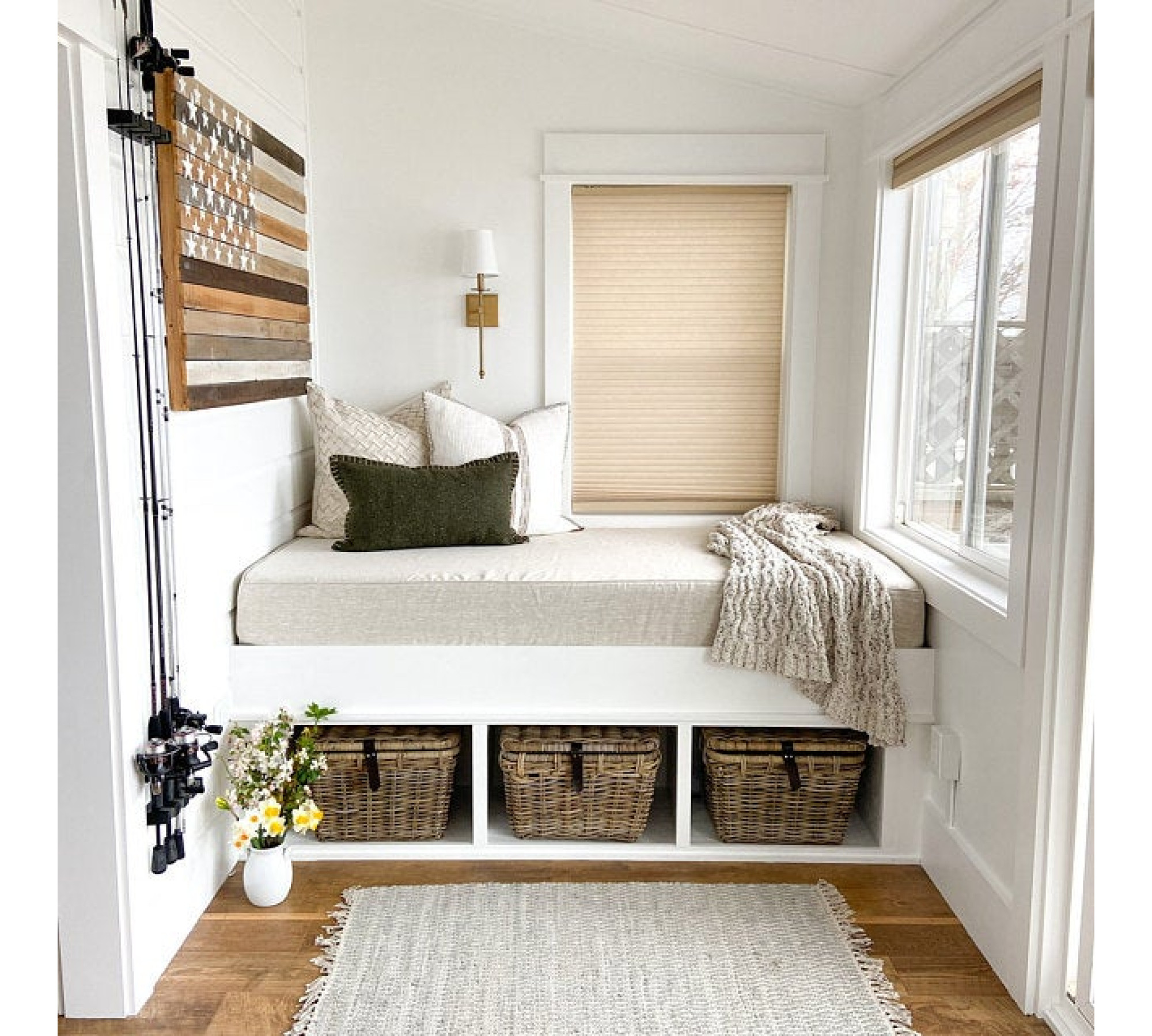 Breathable 100% Linen Daybed Cover With The Piping On Edges