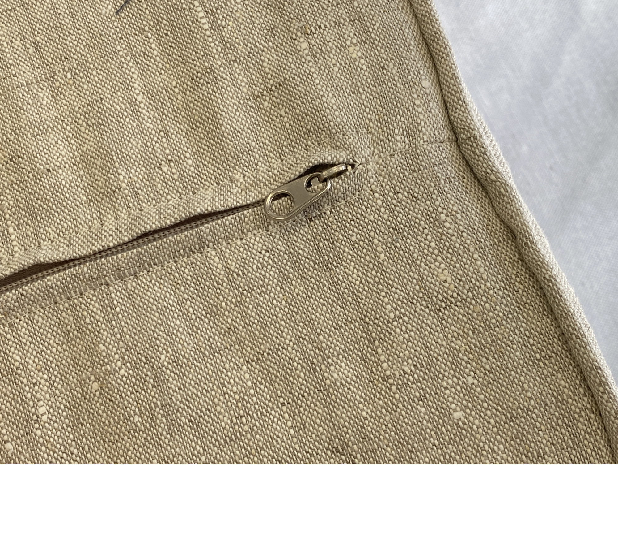 Medium Weight Linen Wedge Bolster Cover with Piping – Spine Support