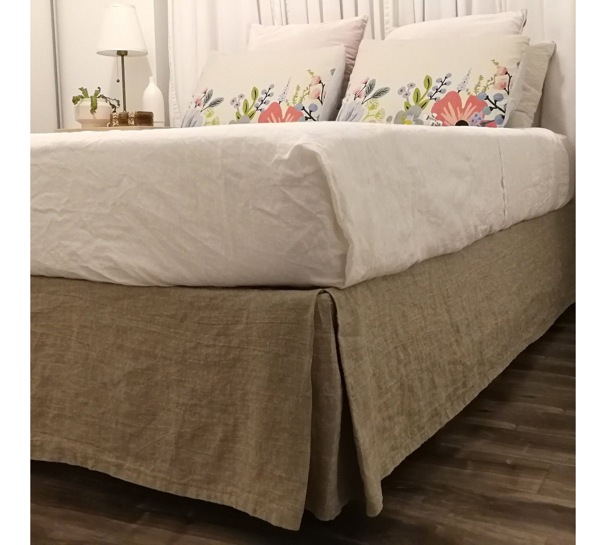 Elegant Four Panels Linen Bed Skirt with Corner Pleats
